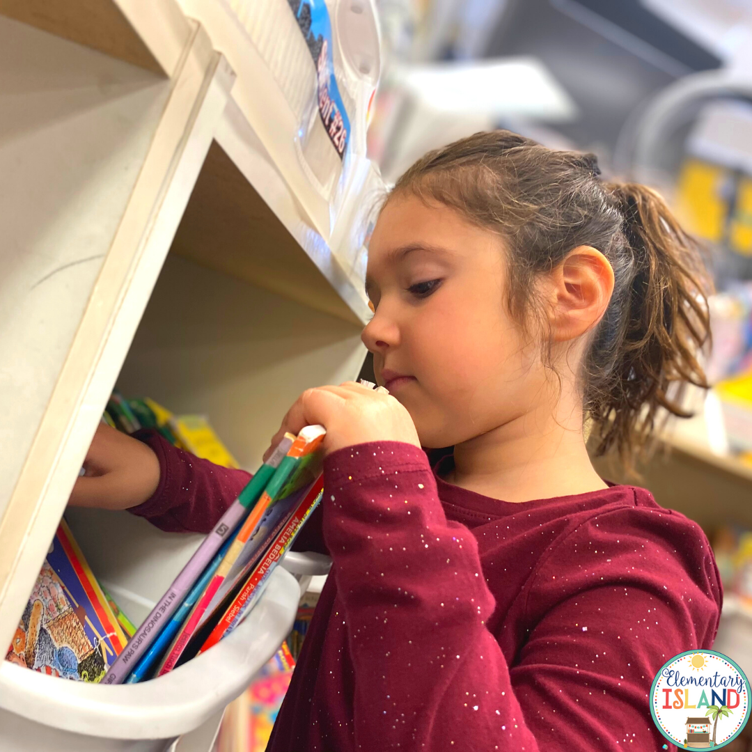 Library book bins are seriously the BEST way to organize your classroom library.